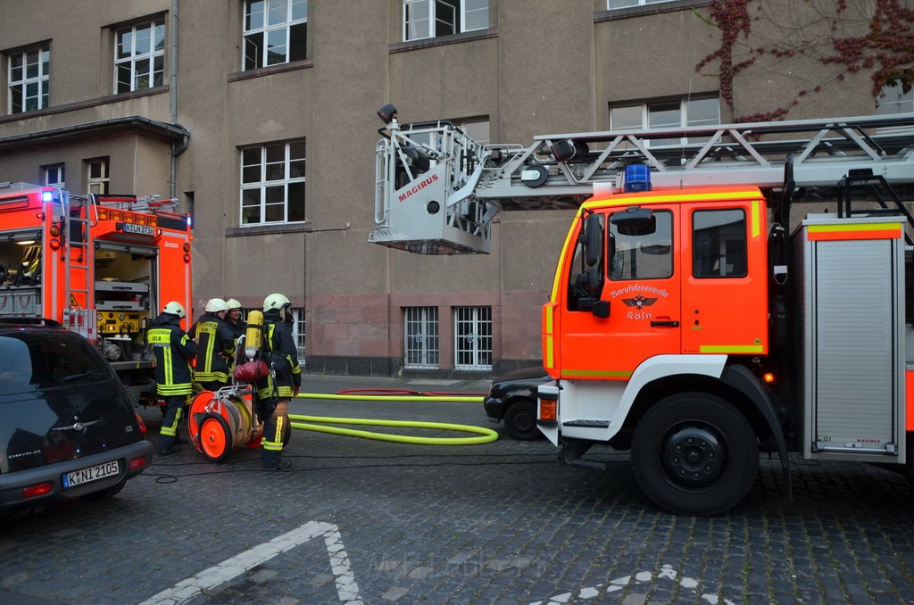 Feuer2Y Koeln Neustadt Sued Stolzestr P24.JPG